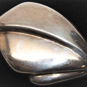 Vintage Authentic Tiffany Made in Mexico 925 Sterling Silver 26.34 grams Brooch